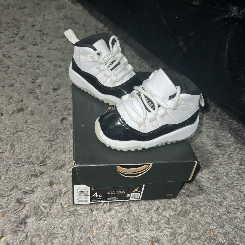 Jordan 11